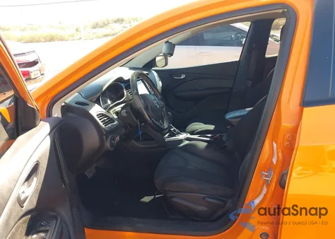 2013 Dodge Dart Sxt z USA, uszkodzony, nr VIN 1C3CDFBA8DD310989